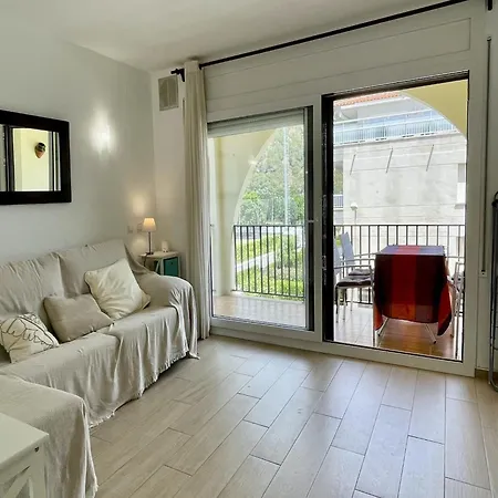 公寓 Apartment In Estartit Near Sandy Beaches *